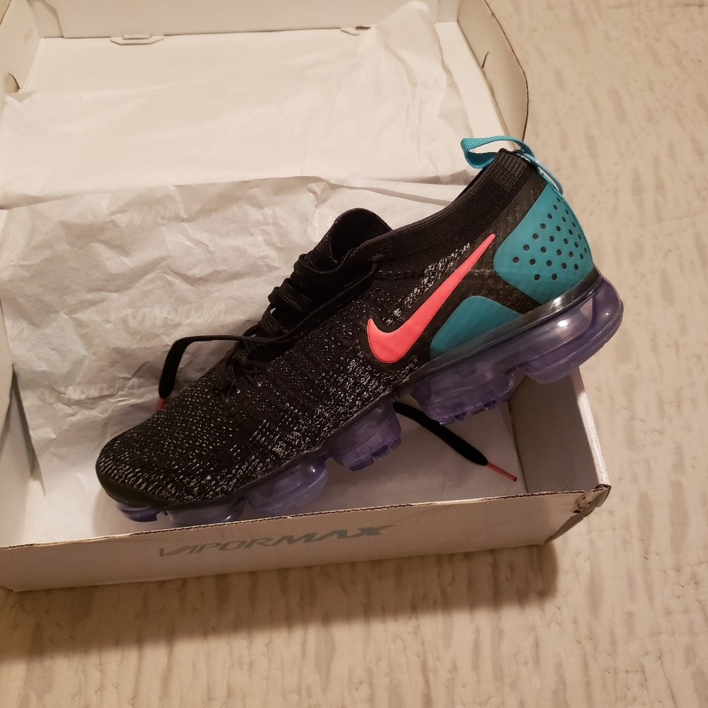 Nike Vapormax Shoe 11.5